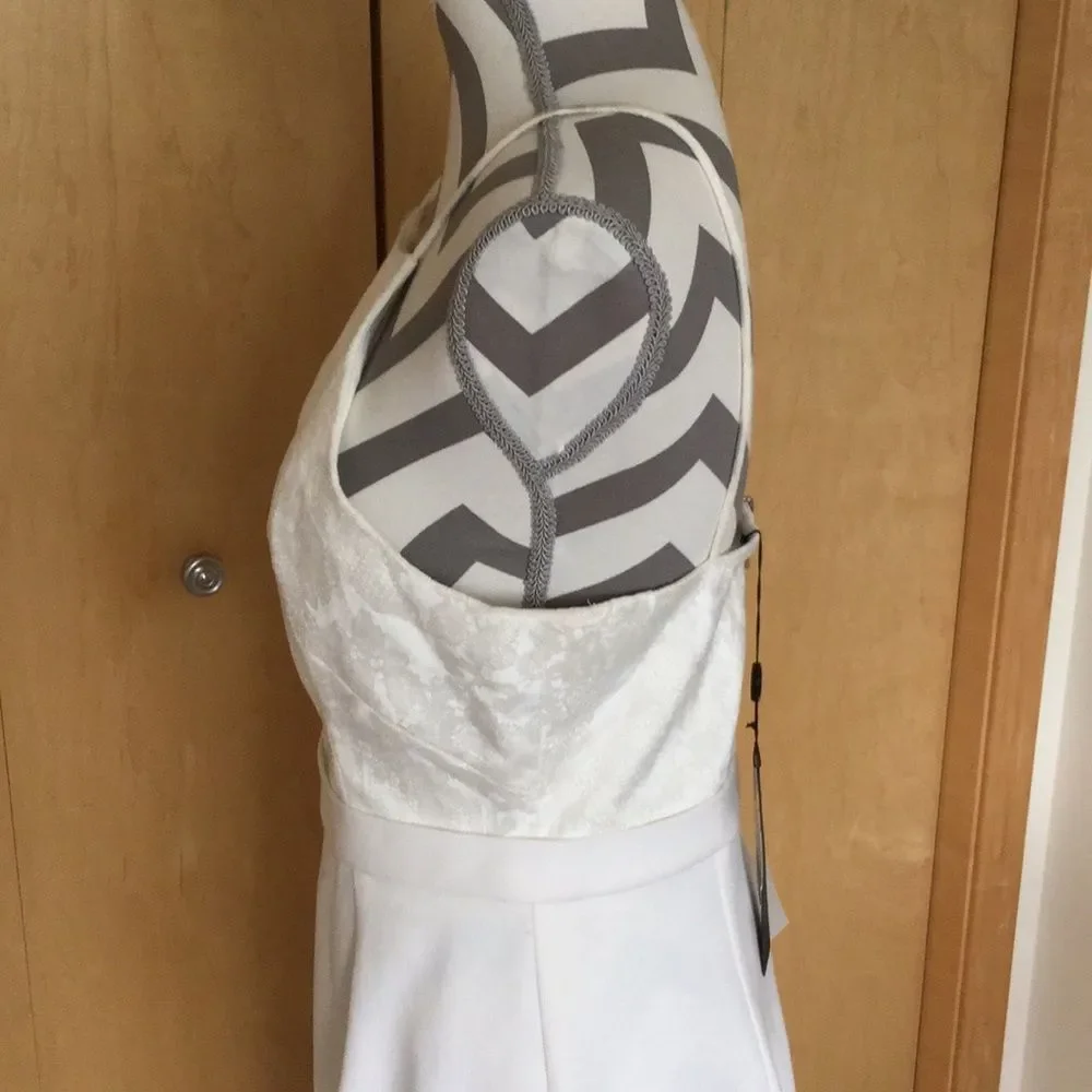 Black Halo Aubrey Embroidered Sheath Dress - Picture 4 of 7